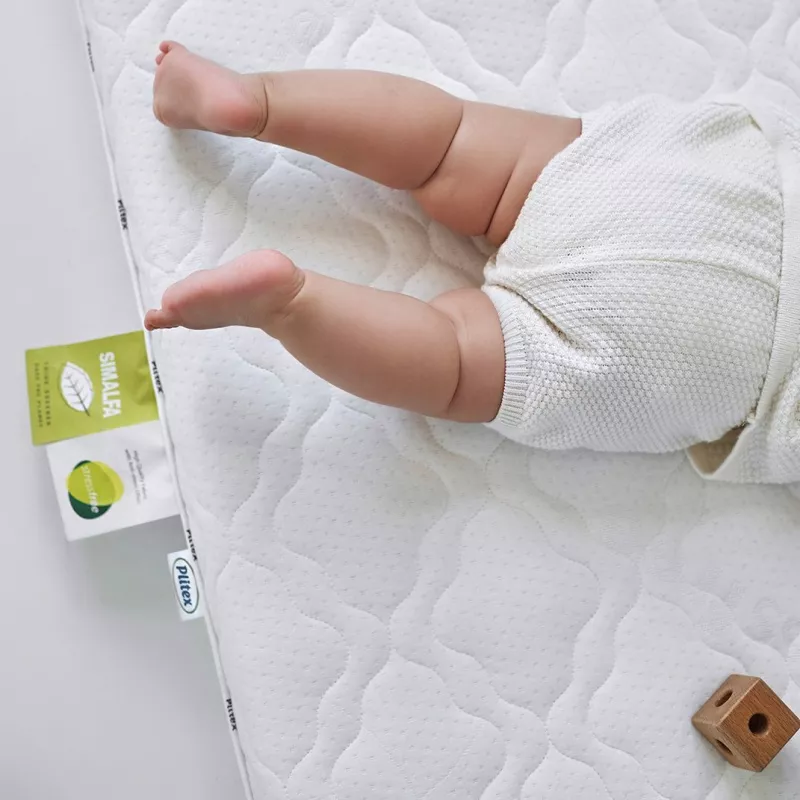 Зачем новорожденному жесткий матрас?